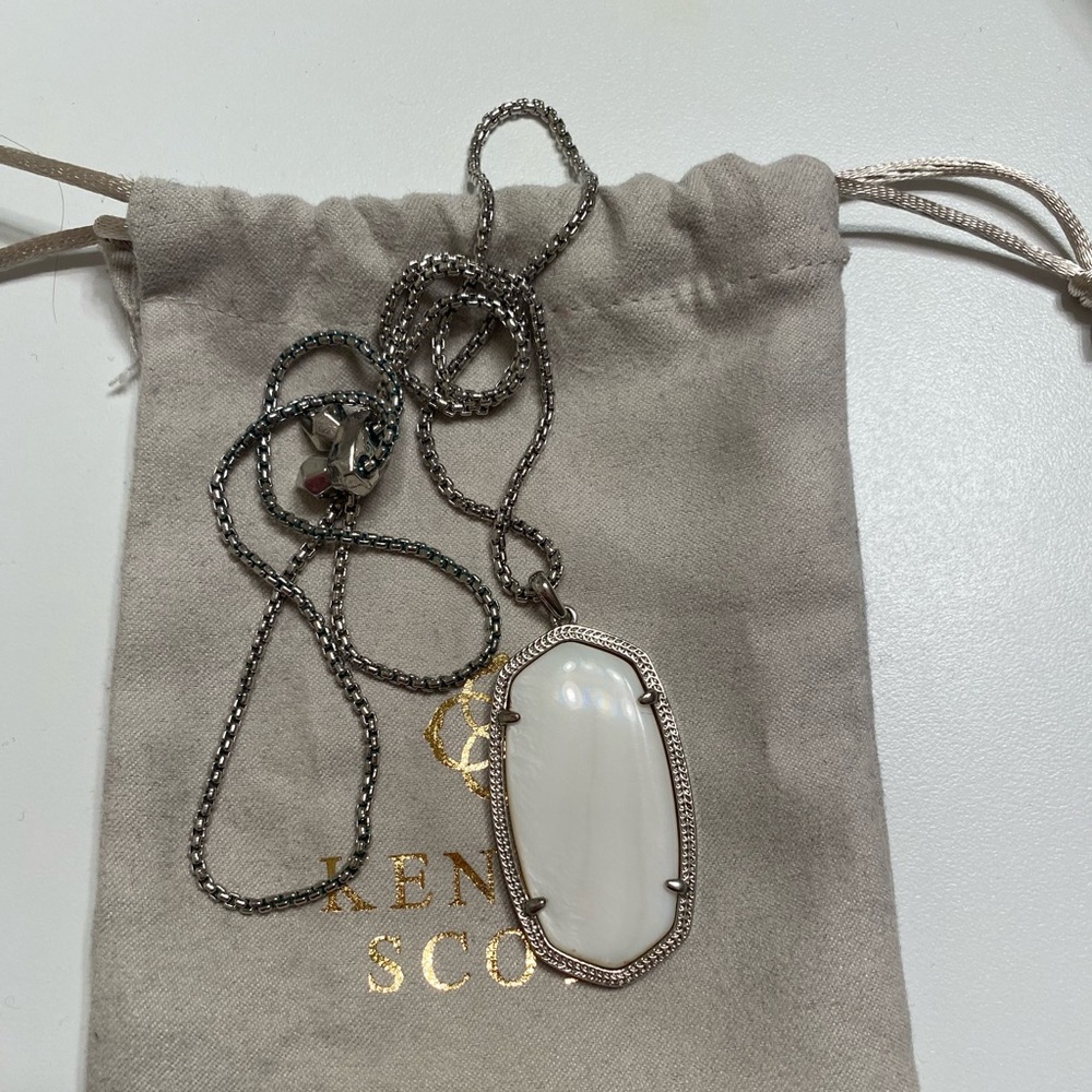 Kendra Scott White and Silver Long Pendant Necklace